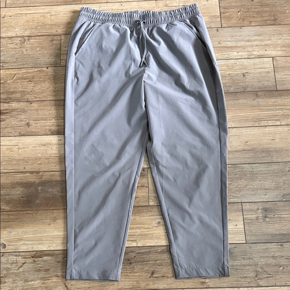 All in Motion Women’s Light Gray Joggers - Size L